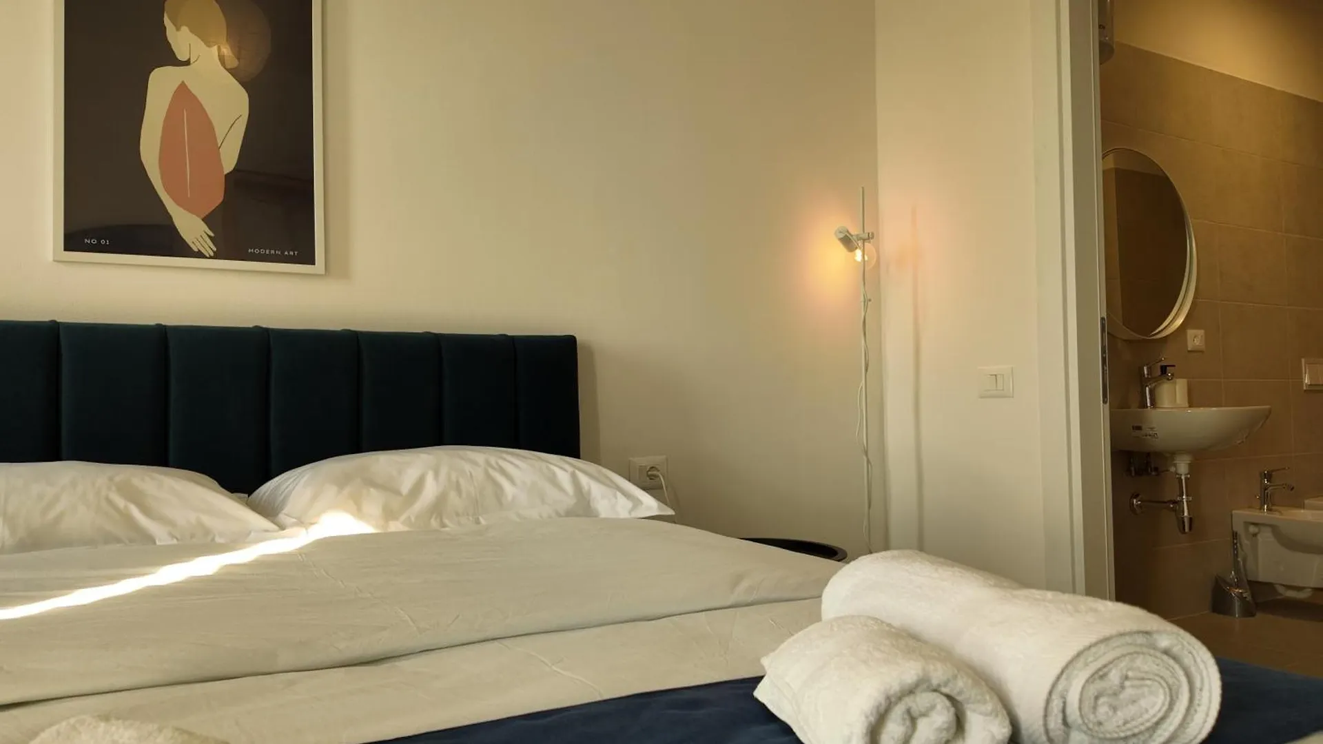 Bluemoon Retreat Hotel Tirana